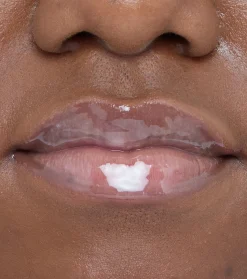 Revolution - Perfilador de labios Pout Liner - Glaze Clear