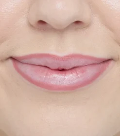 Revolution - Perfilador de labios Pout Liner - Doll Cool Nude