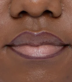 Revolution - Perfilador de labios Pout Liner - Deepest Mauve
