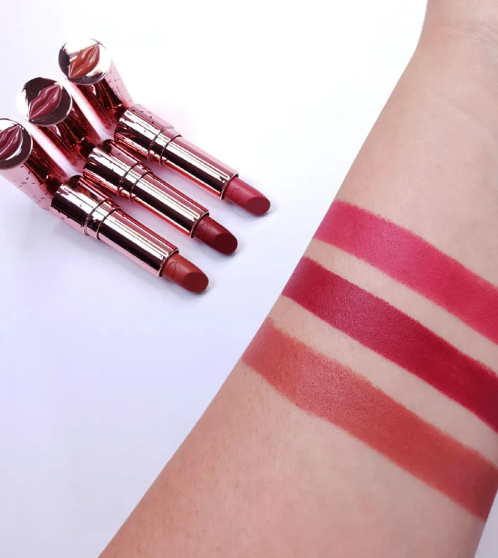 Revolution - *Soft Glamour* - Barra de Labios Satin Kiss - Rose