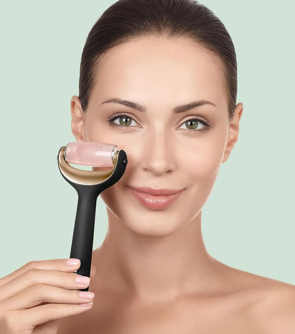 Rodillo facial y corporal con microagujas 9 en 1 - Black Gold