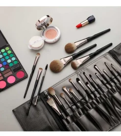 Set 21 brochas de maquillaje Black Swan