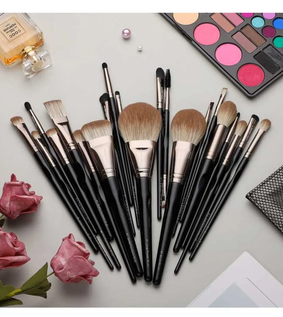 Set 21 brochas de maquillaje Black Swan