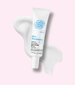 *Skin Dopamine* - Crema facial SPF50 PA ++++ Hyaluronic acid + Pantenol + Aloe