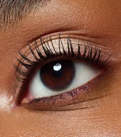 Sombra de ojos en crema Metallic Spark - 010: Champagne Chic