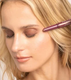 Sombra de ojos en stick - 07: Burgundy Shimmer