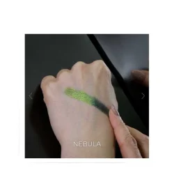 Sombra de ojos multicromo en godet Magnetic™ - Nebula