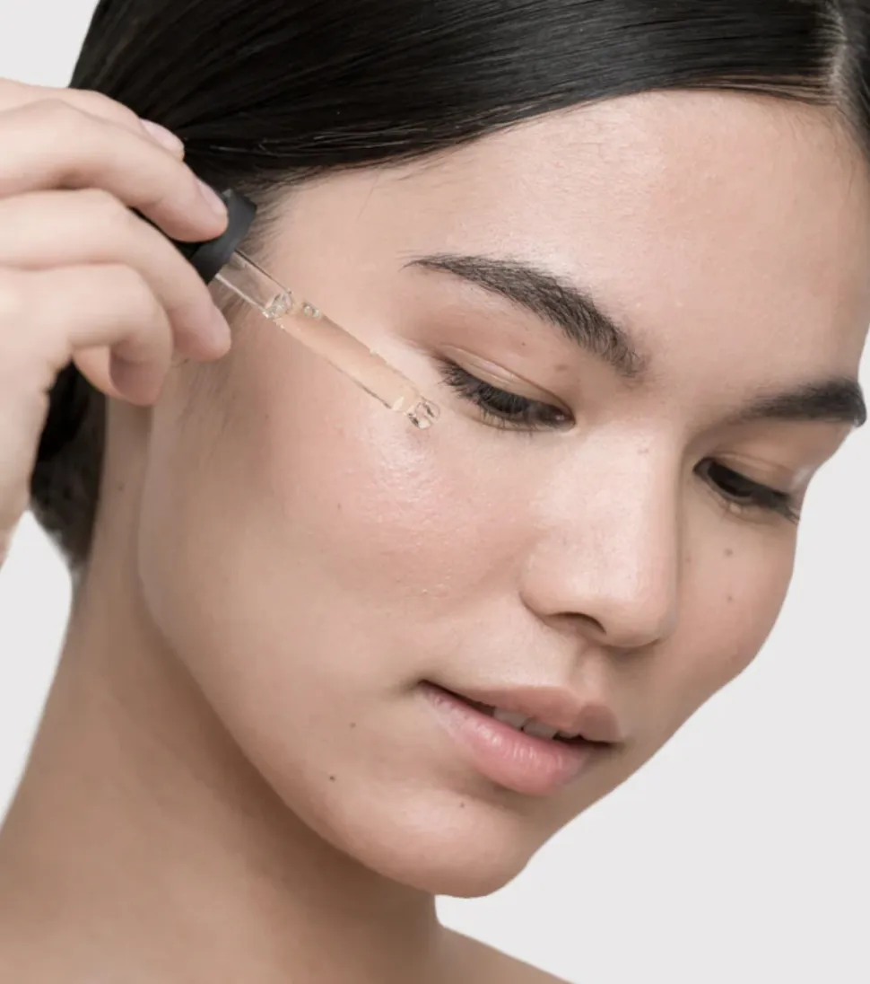 Sérum facial con ácido hialurónico y centella asiática Radiance