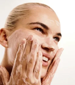 *SupaVIT-C* - Gel limpiador facial con vitamina C y cafeína