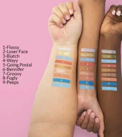 *Totally Plastic* - Mini paleta de sombras Iggy Azalea - Blue fur