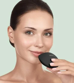 Voluminizador de labios 4 en 1 - Black