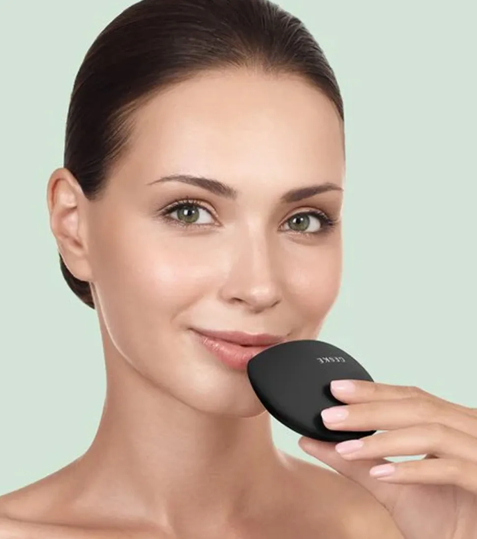 Voluminizador de labios 4 en 1 - Black