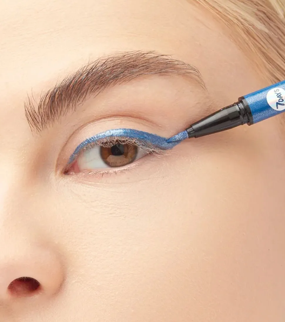 *Winter Edition* - Delineador de ojos metálico waterproof - 01: Snowman